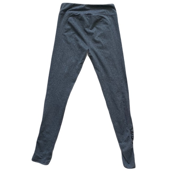 SO High Rise Gray Leggings with Scrunched Sides - Picture 2 of 5